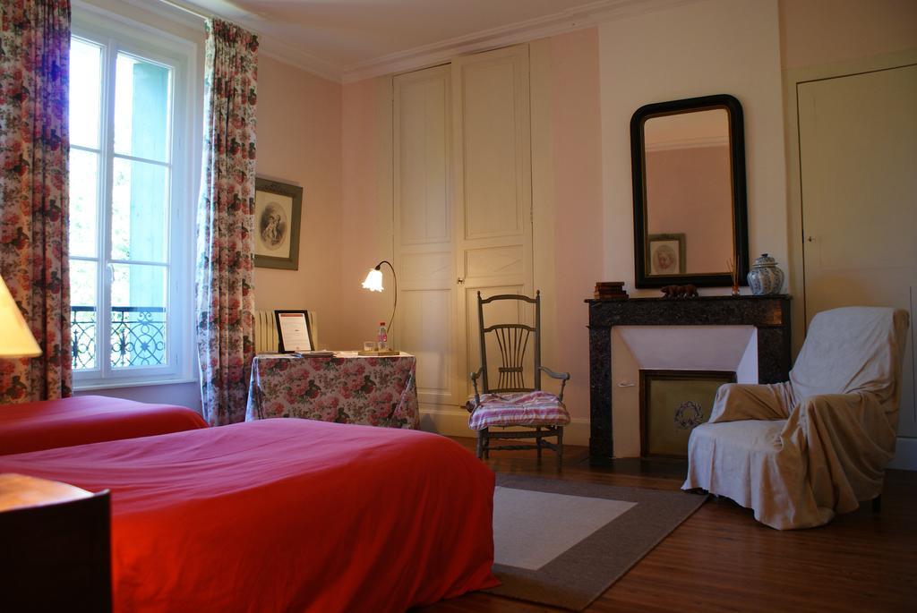 Chateau De Grenier Bed and Breakfast Saint-Léger Exterior foto