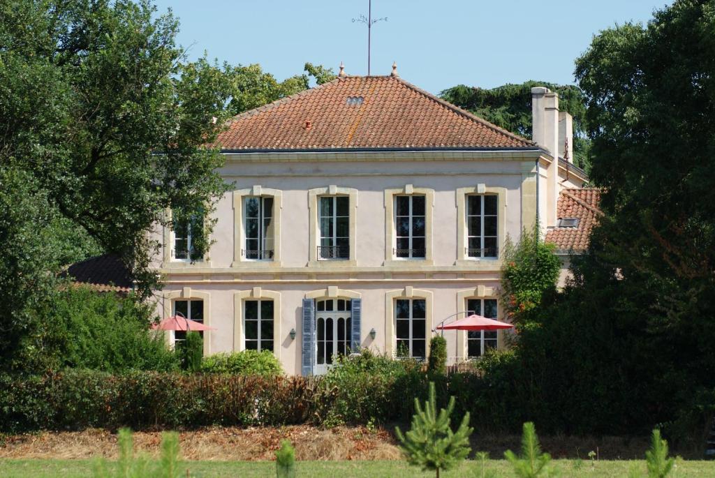 Chateau De Grenier Bed and Breakfast Saint-Léger Exterior foto